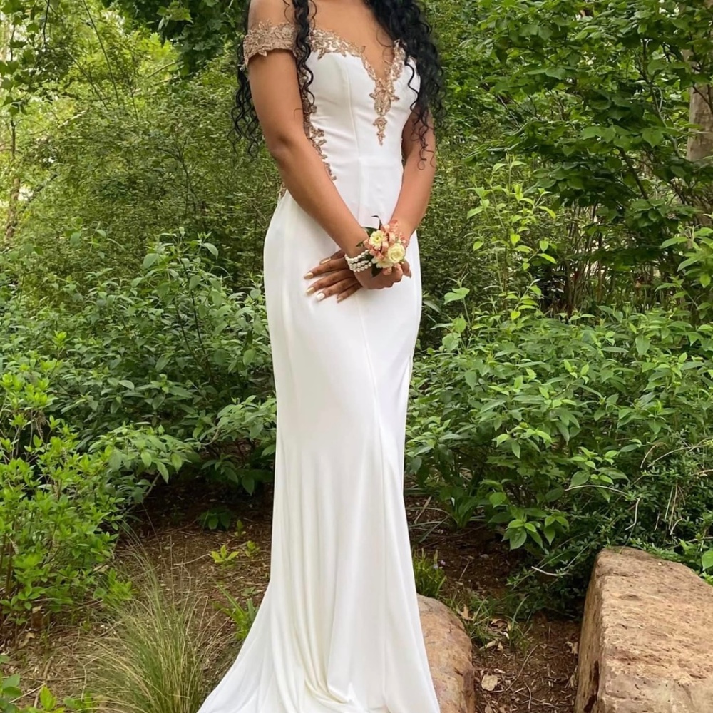 Prom Desss